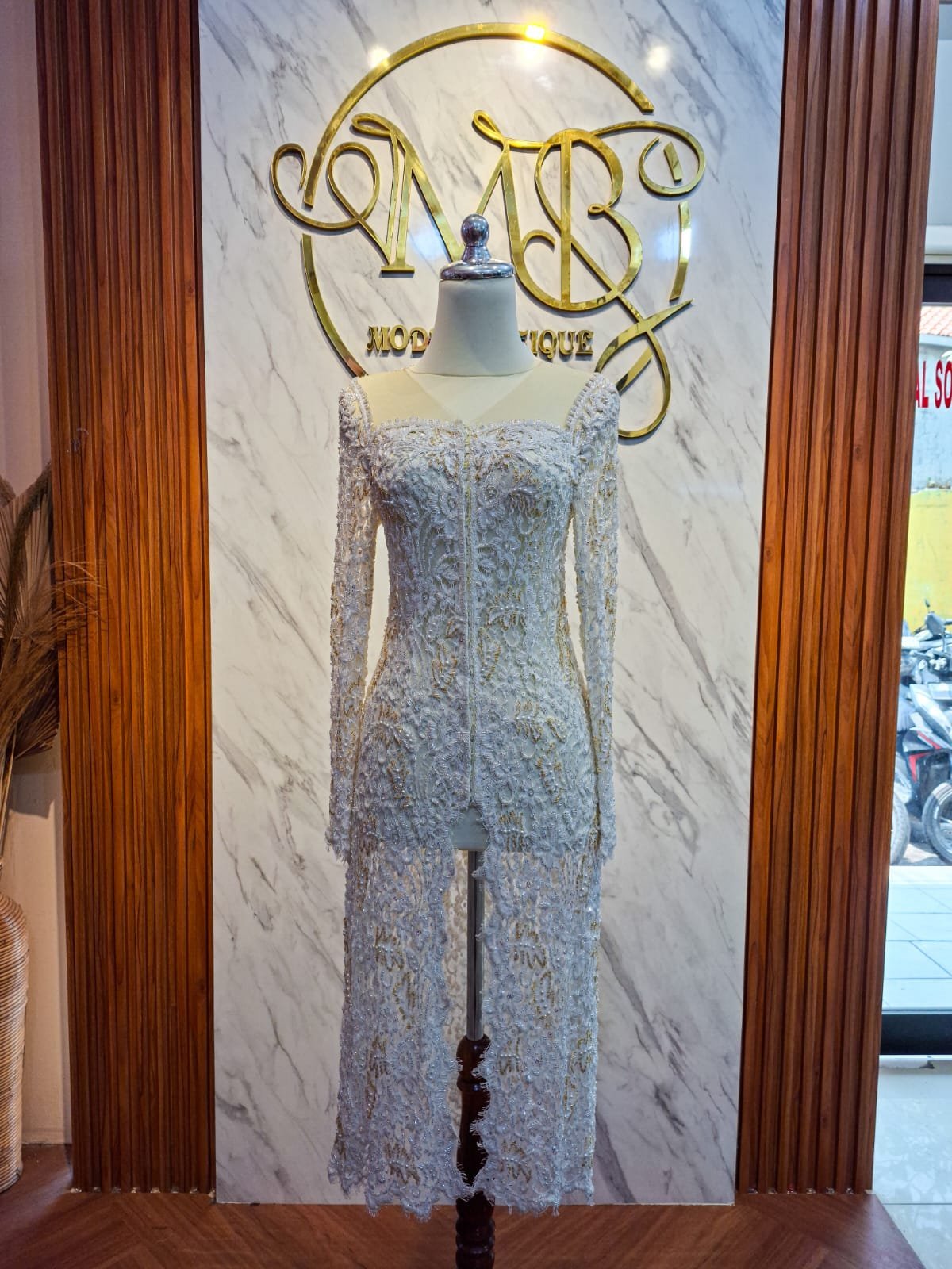 Dress Kondangan Simple Elegan