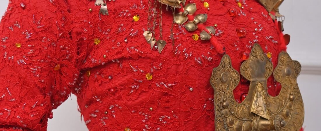 Kebaya Pesta Mewah Elegan